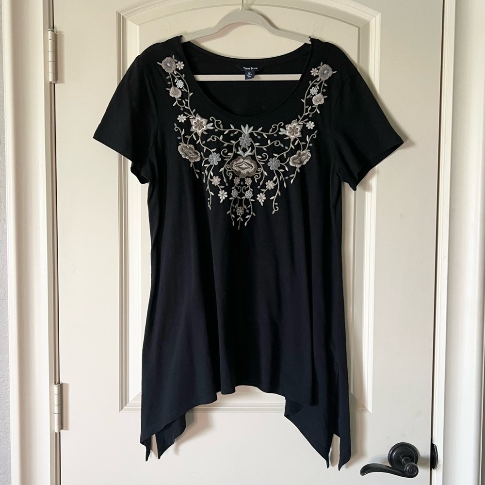 Terre Bleue Embroidered Boho Tunic Top Black Floral Handkerchief Hem Blouse M